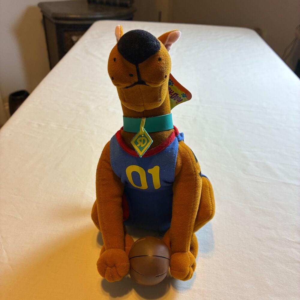 Retired 2005 Gund Scooby Doo Basketball Plush #43132 w/ Tags Cartoon Network